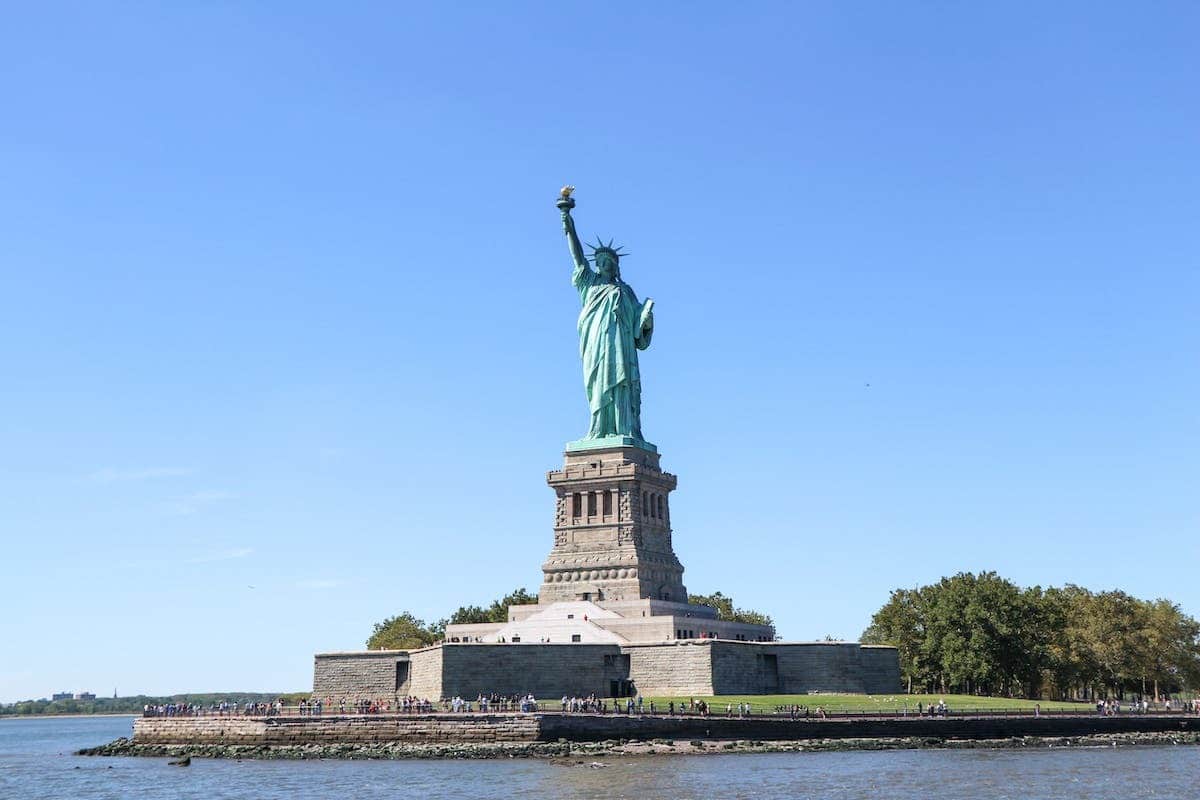 statue  monument