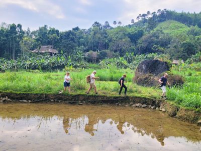 des touristes au Vietnam
